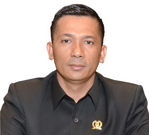 Muhammad Adil Ajak Guru tak Pilih Andi